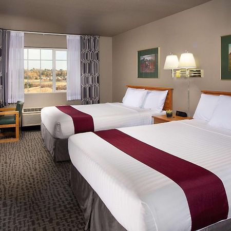 Coast Hilltop Inn Pullman Buitenkant foto